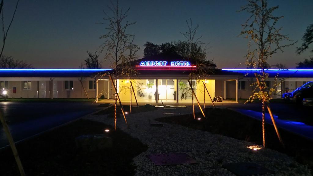 Airport-Hotel Моргар Экстерьер фото